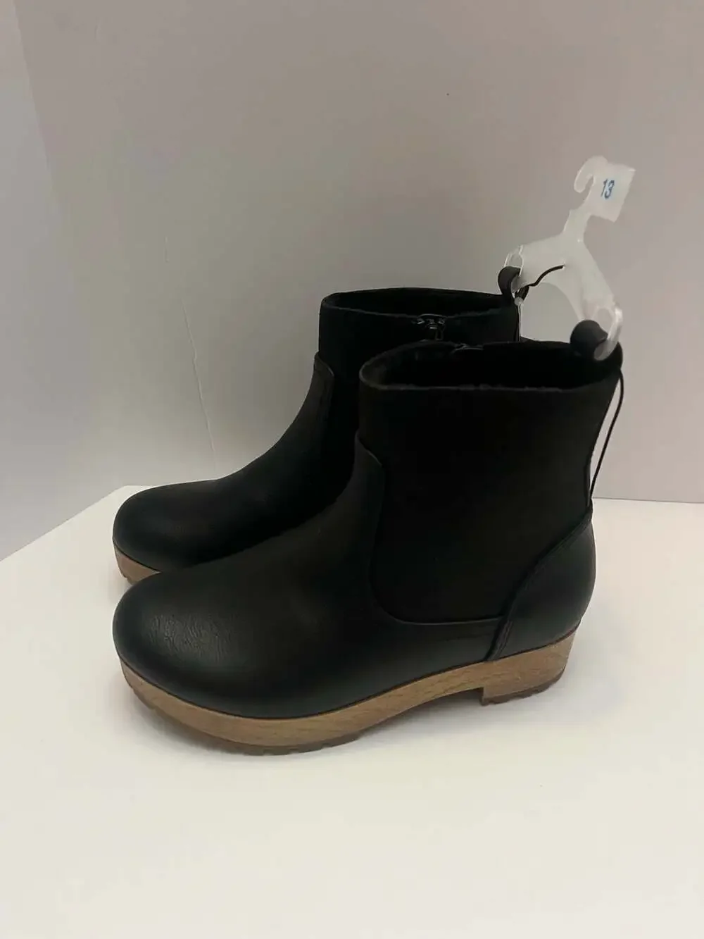 Target Cat & Jack Tinsley Black Faux Leather Zipper Ankle Boots
